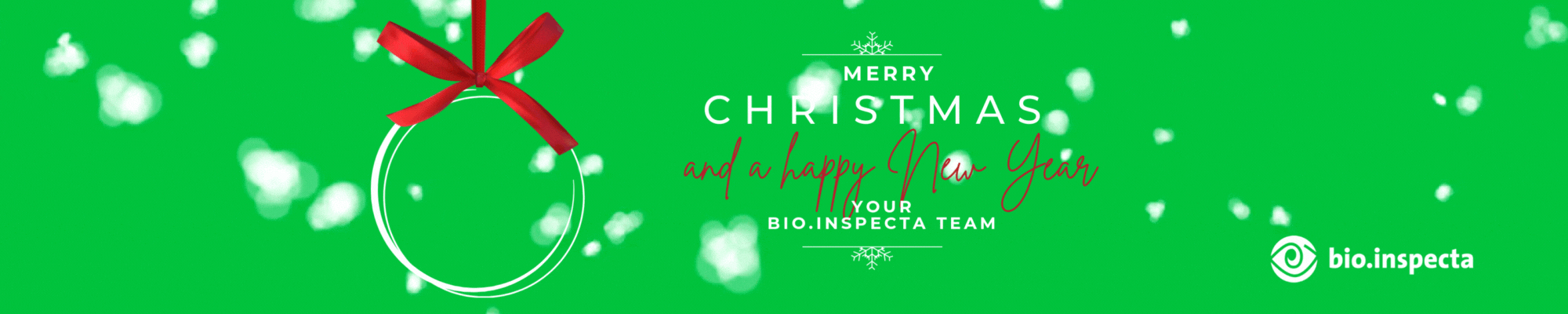 Header Home Man on tractor in a green field